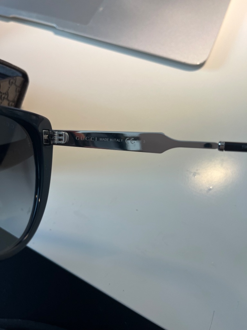 Gucci Sunglasses - Picture 5 of 8